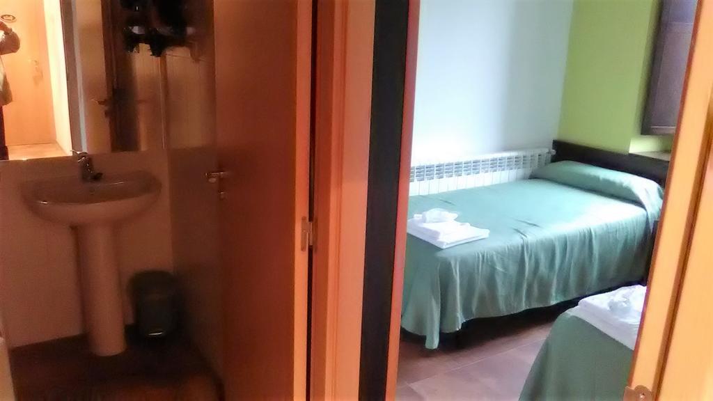 El Albergue Covaleda Eksteriør bilde
